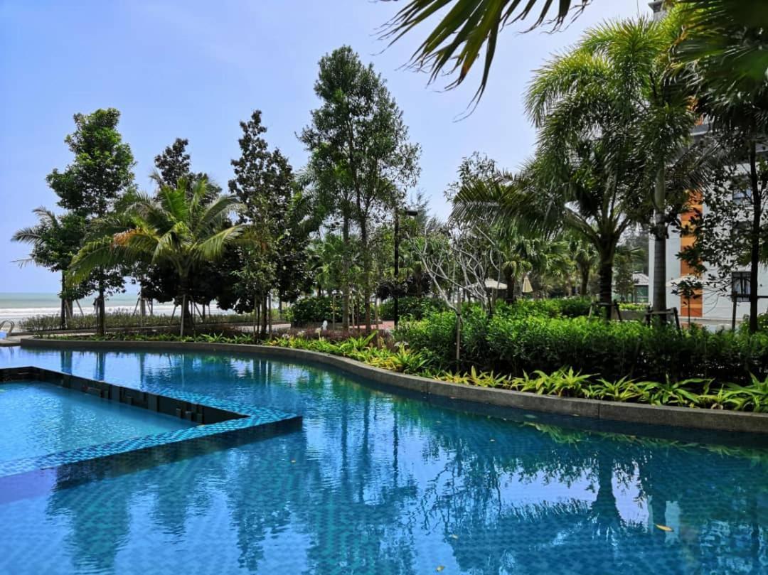 De Lavelle Suites @ Timur Bay SeaFront Residence Kuantan Extérieur photo